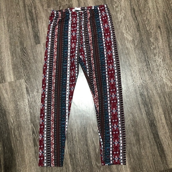 Epic Threads Other - Epic Threads Girls/Juniors Boho Tribal Print Leggings - Size L